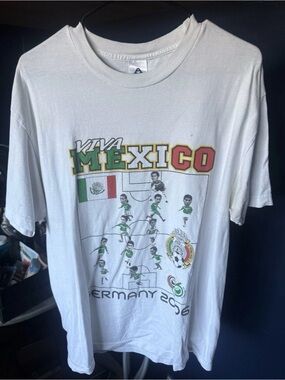 2006 World Cup Mexico caricature team shirt sz large no holes rips
